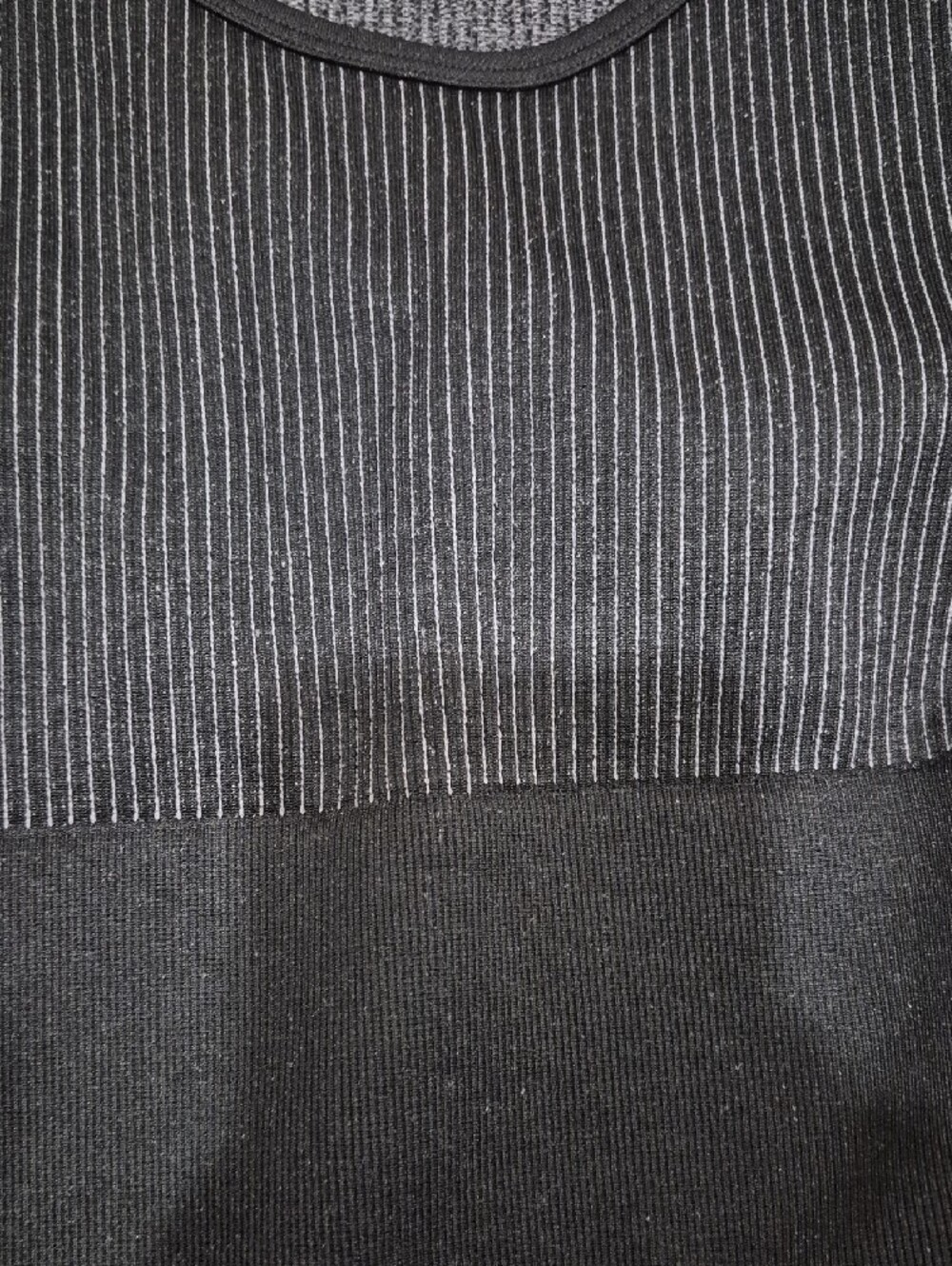 Ribbed Black Long-Sleeve Crop Top - Picture 3 of 3